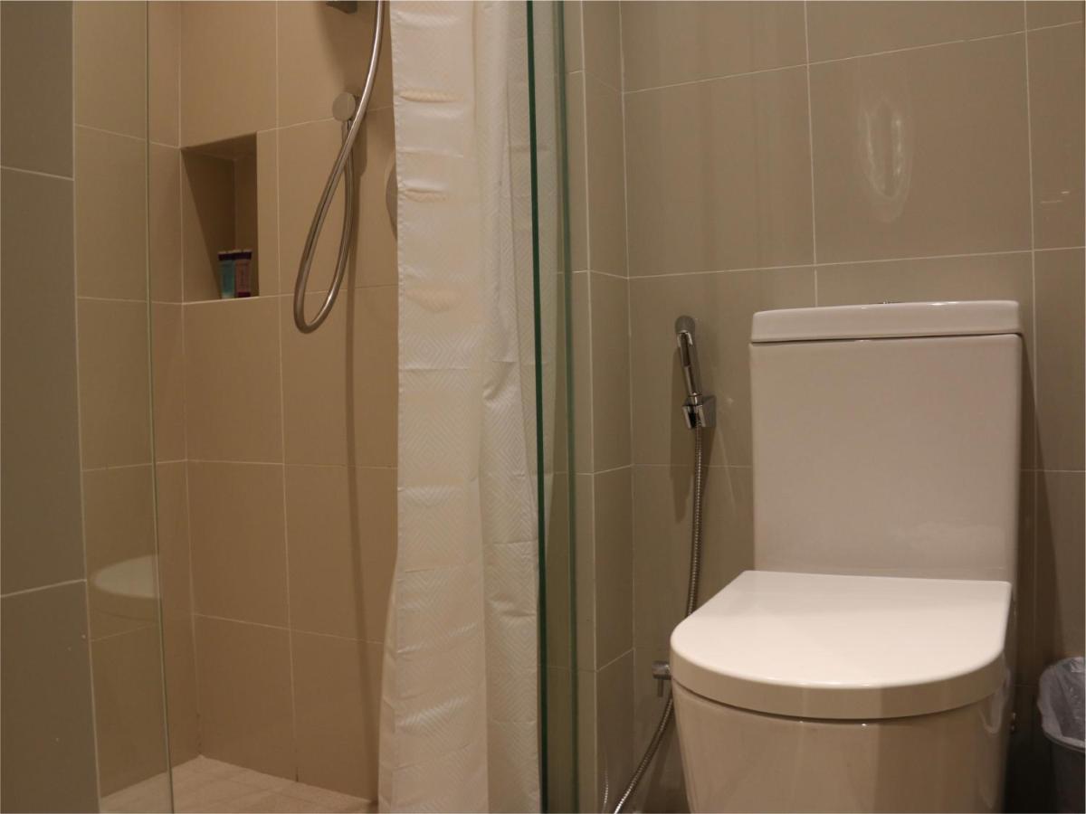 Aqueen Prestige Hotel Jalan Besar Singapore Exteriör bild