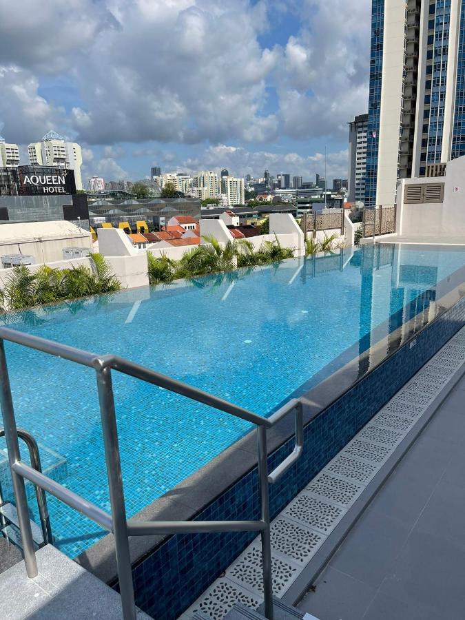 Aqueen Prestige Hotel Jalan Besar Singapore Exteriör bild