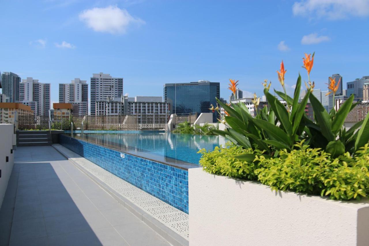 Aqueen Prestige Hotel Jalan Besar Singapore Exteriör bild