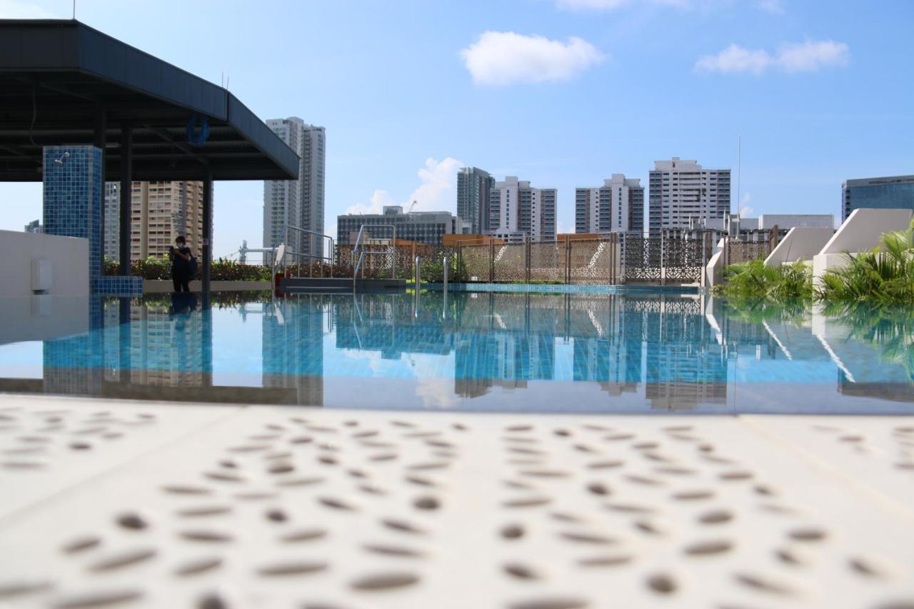 Aqueen Prestige Hotel Jalan Besar Singapore Exteriör bild